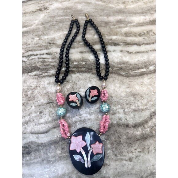 Lee Sands Jewelry - Vintage Lee Sands Flowers Necklace And Earrings Set Clip On Pink Green Black